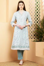 Load image into Gallery viewer, Kavya suit set - Green
