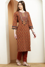 Load image into Gallery viewer, Ajrakh print Suit Set
