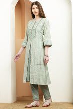 Load image into Gallery viewer, Samaira - Double Layered Suit set - Earthy green
