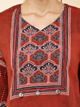Load image into Gallery viewer, Kurta Pant &amp; Dupatta Suit Set
