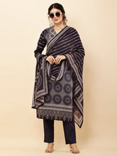 Load image into Gallery viewer, Vaani Kurta Pant &amp; Dupatta Suit Set
