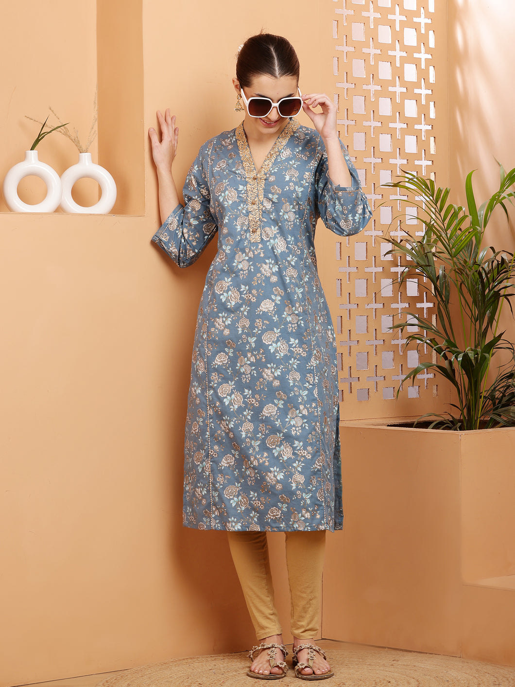 Blue Embroidered Cotton Kurta