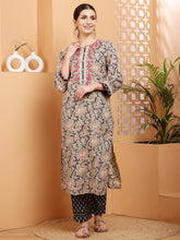 Load image into Gallery viewer, Kurta Pant and dupatta Set
