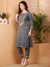 Load image into Gallery viewer, Cotton Suit Set
