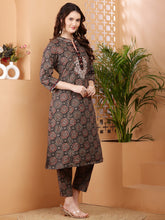 Load image into Gallery viewer, Cotton Kurta and Pant Set
