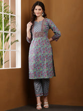 Load image into Gallery viewer, Guldasta Summer Cotton Suit Set
