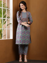 Load image into Gallery viewer, Guldasta Summer Cotton Suit Set

