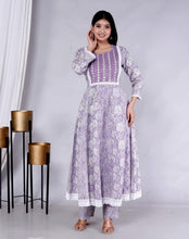 Load image into Gallery viewer, Purple Kurta Pant Dupatta Suit Set
