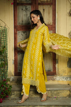 Load image into Gallery viewer, Ekta suit set - yellow
