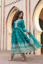 Load image into Gallery viewer, Dhriti Anarkali Suit Set - Green
