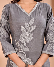 Load image into Gallery viewer, Embroidered Rayon Kurta
