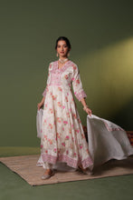 Load image into Gallery viewer, Bahaar _ Chinon Silk Suit Set
