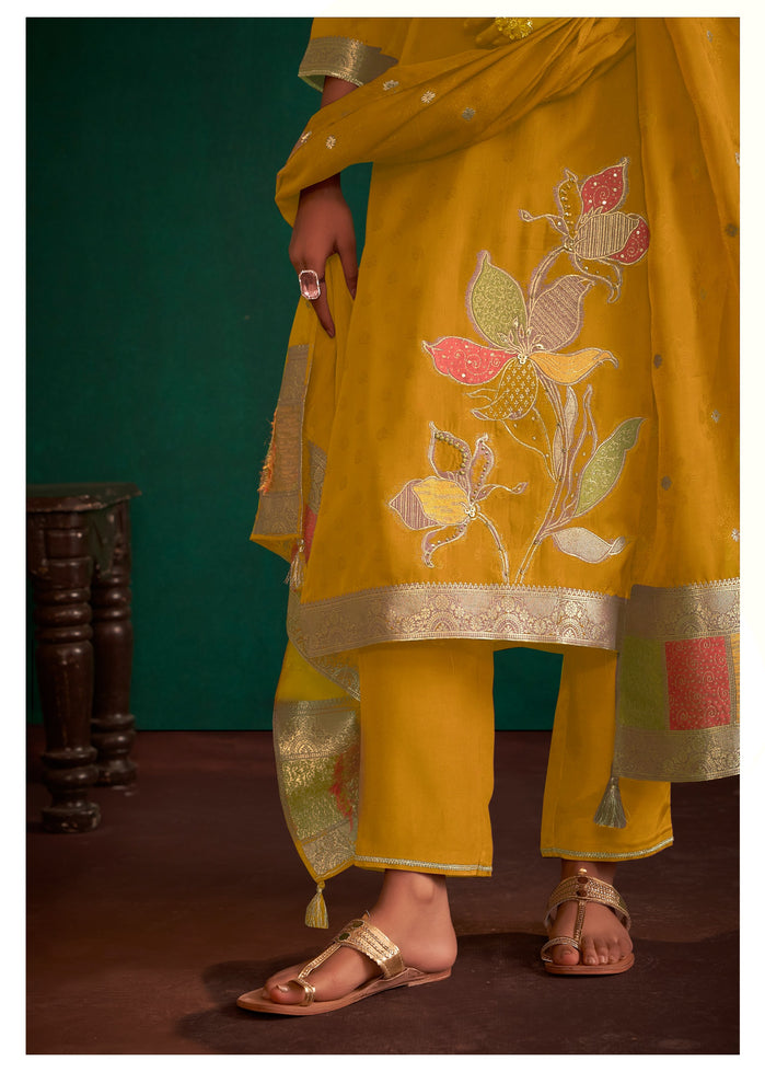 Dhriti Woven Chanderi Suit Set