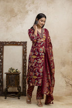 Load image into Gallery viewer, wine Kurta Pant &amp; Dupatta Suit Set
