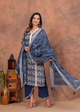 Load image into Gallery viewer, Kurta Pant &amp; Dupatta Suit Set
