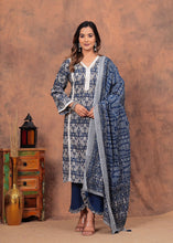 Load image into Gallery viewer, Kurta Pant &amp; Dupatta Suit Set
