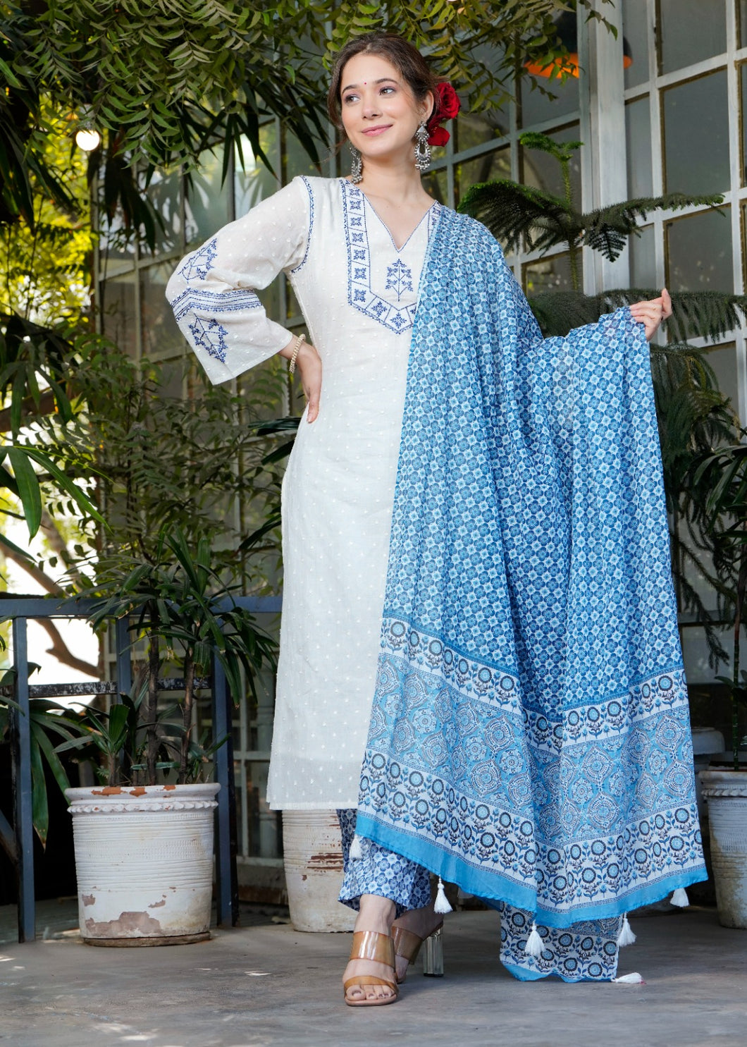Kurta Pant & Dupatta Suit Set
